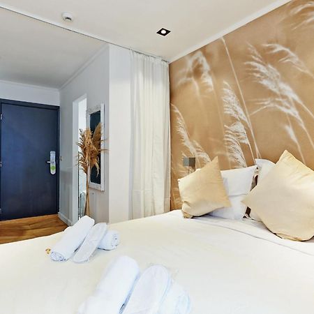 בריסל Hotel Les Ecrins מראה חיצוני תמונה