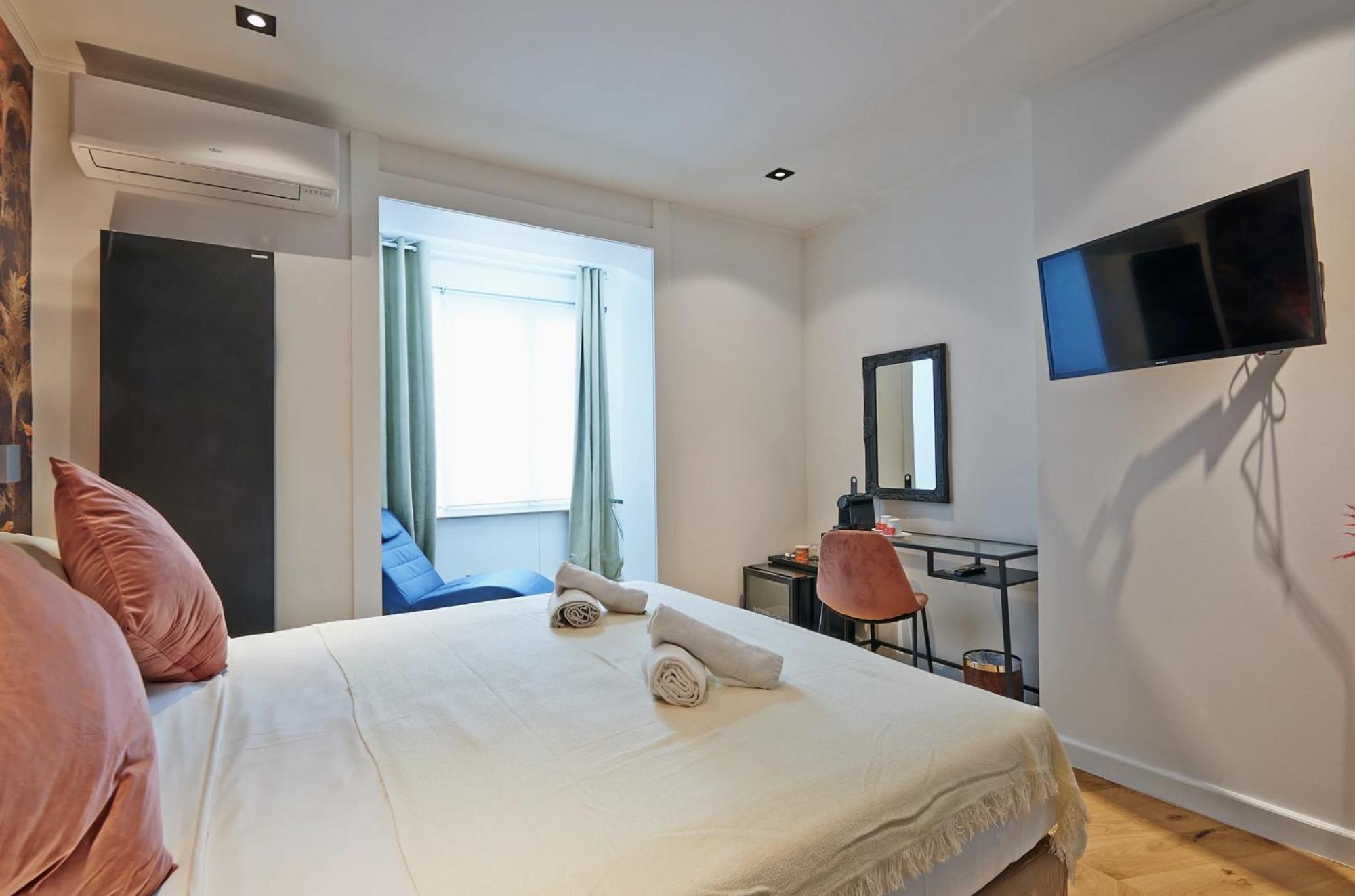 בריסל Hotel Les Ecrins מראה חיצוני תמונה